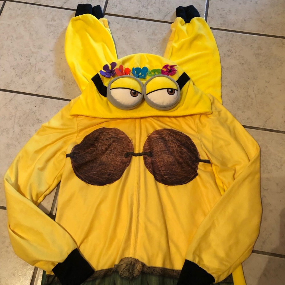 Women’s Minion Hooded Onesie XS Coconut bra CUTE!